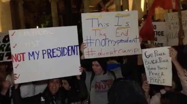 LIVE! Διαδήλωση αυτή τη στιγμή εναντίον του Τραμπ στην Union Square της Νέας Υόρκης