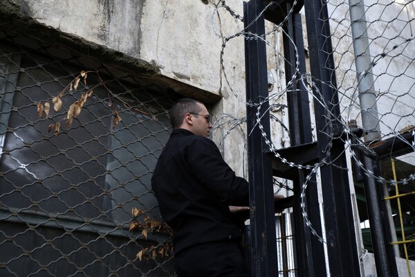 Φωτογραφίες από την αιφνιδιαστική επιχείρηση που έγινε στον Βοτανικό