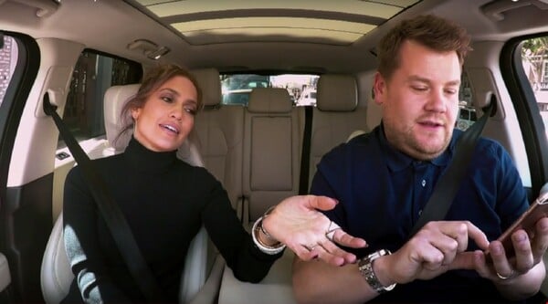 Η Jennifer Lopez έστειλε σέξι μήνυμα στο κινητό του Leonardo di Caprio και αυτός της απάντησε