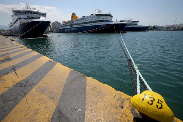 Παραμένουν δεμένα τα πλοία - Νέα 48ωρη απεργία αποφάσισε η ΠΝΟ