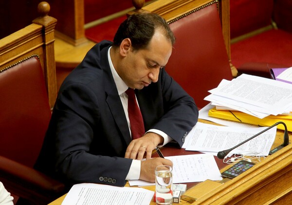 Ψηφίστηκε το νομοσχέδιο για τα καύσιμα - Περιέχει τα δύο πρώτα προαπαιτούμενα της αξιολόγησης