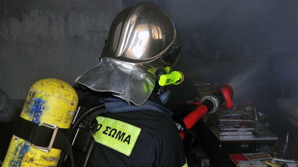 Φωτιά σε διαμέρισμα στη Λάρισα - Σε σοβαρή κατάσταση ένα παιδί