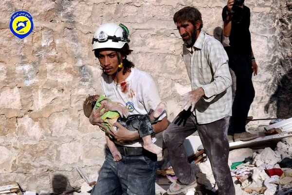 Συρία: Συνεχίζεται το σφυροκόπημα σε Χαλέπι και Ράκα, ώρες μόλις πριν τις διπλωματικές διαβουλεύσεις