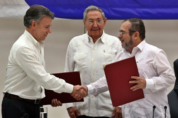 Κολομβία: Νέα συμφωνία μεταξύ της κυβέρνησης και των ανταρτών της οργάνωσης FARC
