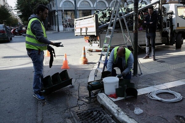 Τα σπασμένα του Πολυτεχνείου