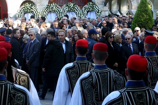 Το τελευταίο αντίο στον Κωστή Στεφανόπουλο