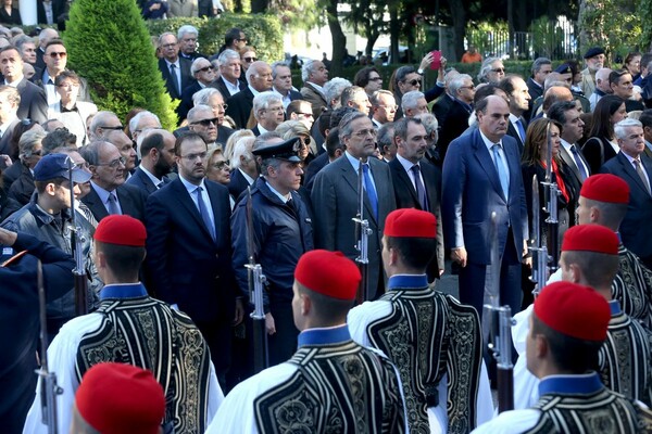 Το τελευταίο αντίο στον Κωστή Στεφανόπουλο