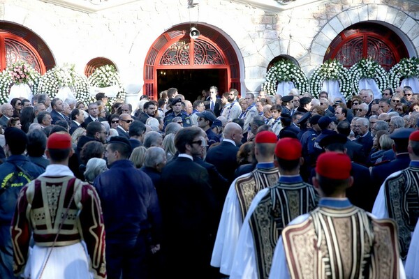 Το τελευταίο αντίο στον Κωστή Στεφανόπουλο