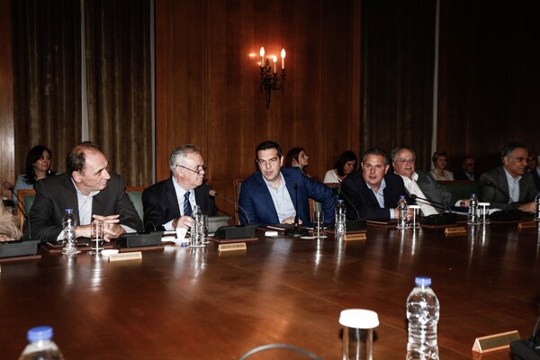 Ανακοινώθηκε ο ανασχηματισμός της κυβέρνησης - Εκτός Φίλης, Μπαλτάς, Αλεξιάδης και Παρασκευόπουλος