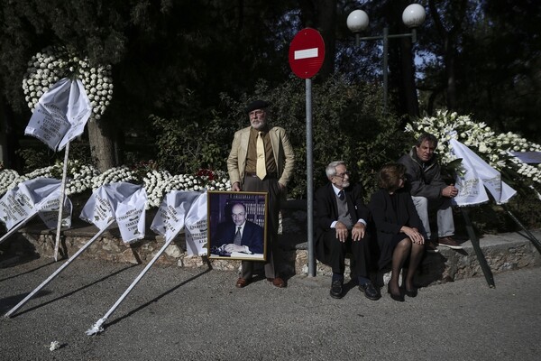 Το τελευταίο αντίο στον Κωστή Στεφανόπουλο