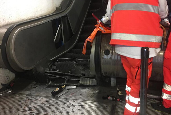 Σοκαριστικό ατύχημα στο μετρό της Ρώμης - Κατέρρευσε κυλιόμενη σκάλα (ΒΙΝΤΕΟ)