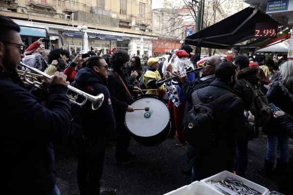 Τα καρναβαλικά Ραγκουτσάρια ξεσήκωσαν σήμερα τη Θεσσαλονίκη