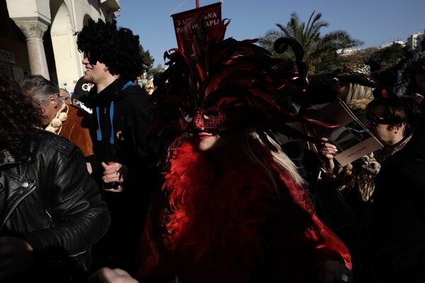 Τα καρναβαλικά Ραγκουτσάρια ξεσήκωσαν σήμερα τη Θεσσαλονίκη