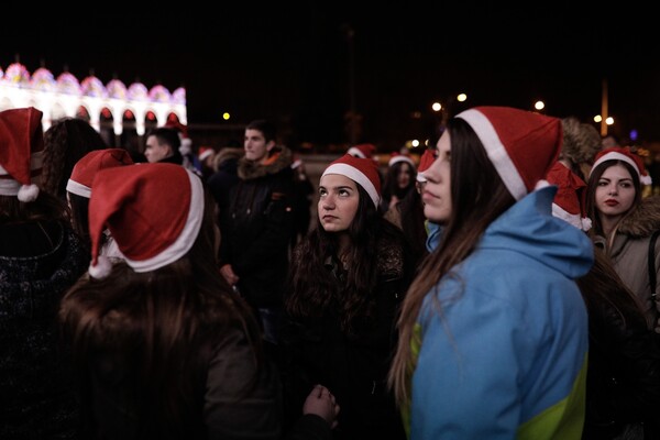 Οι Santa Runners τρέχουν στο κέντρο της Θεσσαλονίκης για καλό σκοπό