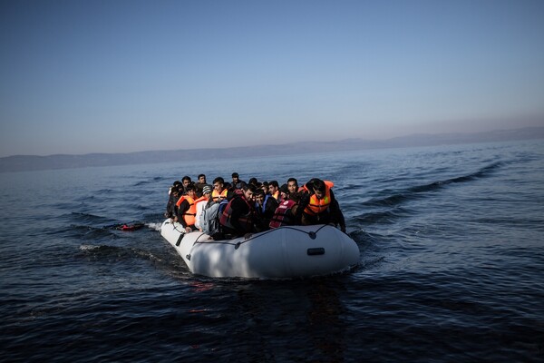 Ανησυχία στη Λέσβο από τη μαζική άφιξη 200 προσφύγων και μεταναστών τη νύχτα