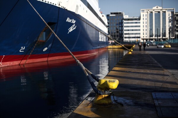 Δεμένα τα πλοία την Πέμπτη λόγω 24ωρης απεργίας της ΠΝΟ