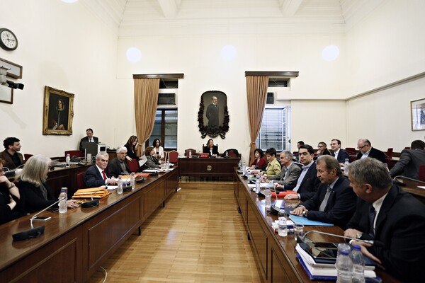 Στην Επιτροπή Θεσμών και Διαφάνειας την ερχόμενη Τρίτη οι προσωρινοί υπερθεματιστές