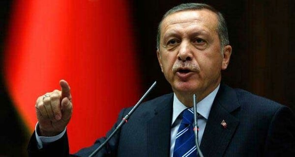 O Eρντογάν προειδοποιεί ότι θα "εκκαθαρίσει" συριακή πόλη από τους Κούρδους μαχητές