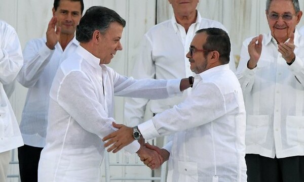 Iστορική συμφωνία ειρήνης στην Κολομβία