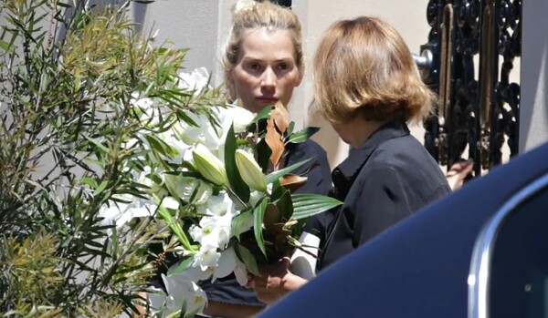 Daily Telegraph: Σε στενό κύκλο η κηδεία του Μακρή στην Αυστραλία- Φοβάται για τη ζωή της η Βικτώρια Καρύδα