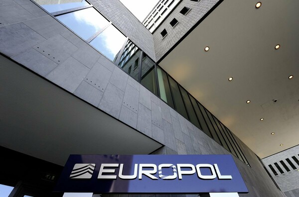Η Europol έχει εντοπίσει πάνω από 240 παιδιά, θύματα σεξουαλικής κακοποίησης, σε όλο τον κόσμο