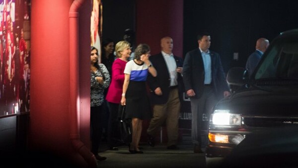 Η Χίλαρι Κλίντον στη συναυλία της Αντέλ και η αφιέρωση της τραγουδίστριας