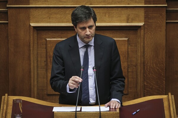 Χουλιάρακης: To ΔΝΤ θέλει μέσα στο 2016 λήψη μέτρων 4,5 δισ. ευρώ για το 2019