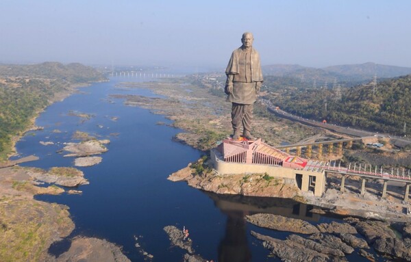 H Ινδία αποκάλυψε το ψηλότερο άγαλμα του κόσμου - Οι πρώτες εντυπωσιακές φωτογραφίες