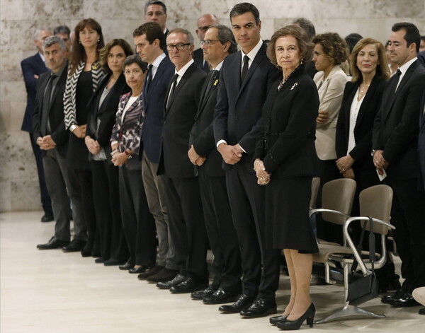 Η Ισπανία αποχαιρέτησε την Μονσεράτ Καμπαγιέ