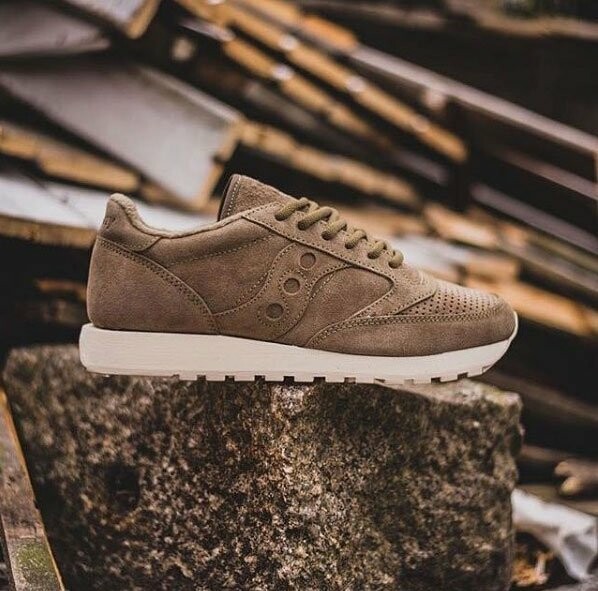 Τα sneakers γίνονται αγαπημένο fashion item