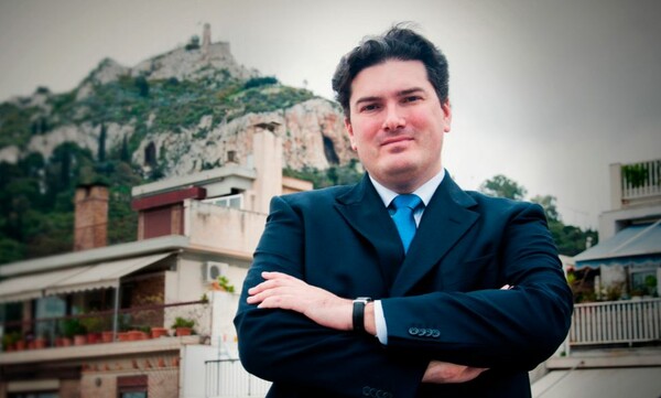 Ο Olivier Descotes που αποχώρησε από το Μπενάκη γίνεται ειδικός σύμβουλος του Υπουργού Πολιτισμού