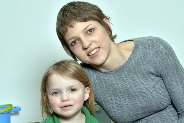 Η Κέιτ Γουίνσλετ επισκεπτόταν συνεχώς μια νεαρή μητέρα με καρκίνο τις ημέρες πριν πεθάνει
