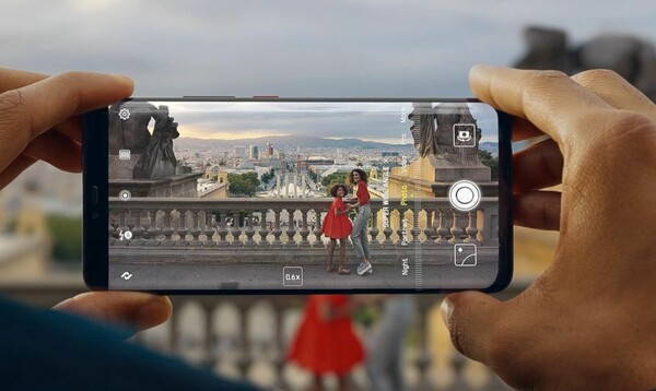 To νέο Huawei Mate 20 Pro ανεβάζει τον πήχη των smartphones σε άπιαστα επίπεδα