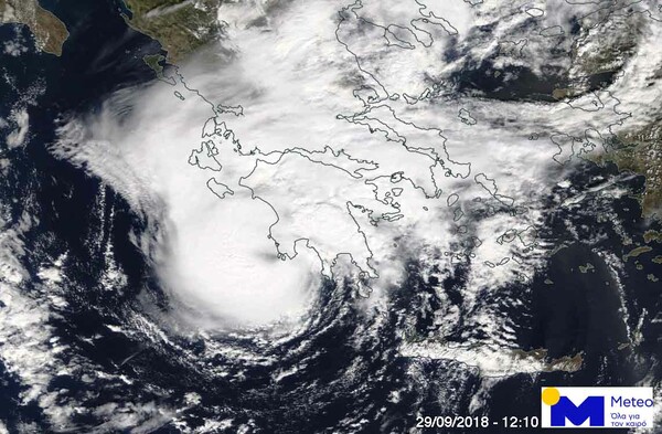 Εικόνες του μεσογειακού κυκλώνα από την NASA και δορυφόρους - Ισχυρή καταιγίδα τώρα στην Αθήνα