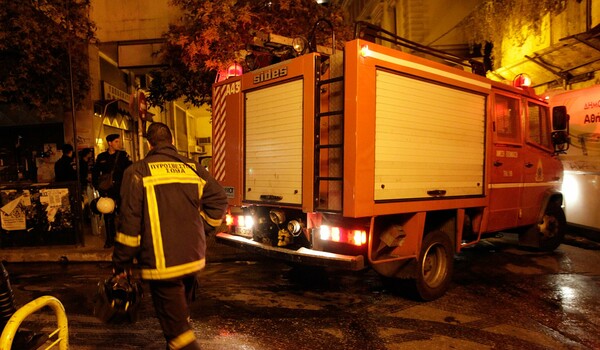 Πυρπόλησαν περίπτερο στο κέντρο της Αθήνας