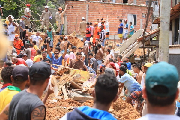 Εννέα νεκροί σε κατολίσθηση κοντά στο Ρίο της Βραζιλίας