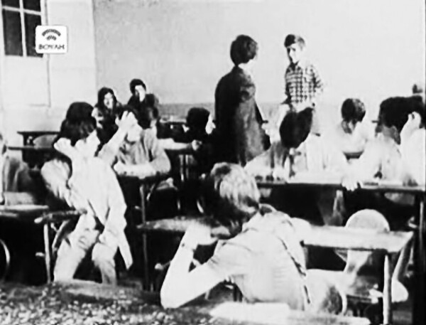 Πέντε χρόνια πριν από το Πολυτεχνείο, σε μια άλλη χώρα
