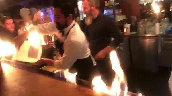 Πανικός σε σόου στο εστιατόριο του Salt Bae - Τουρίστες, ανάμεσά τους και ένας Έλληνας, πήραν φωτιά