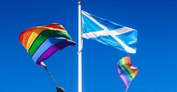 H Σκωτία γίνεται η πρώτη χώρα στον κόσμο που εντάσσει τα LGBT θέματα στο εκπαιδευτικό πρόγραμμα