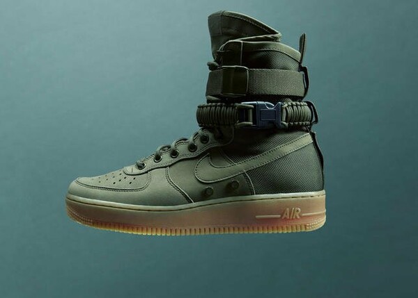 Nike Air Force 1