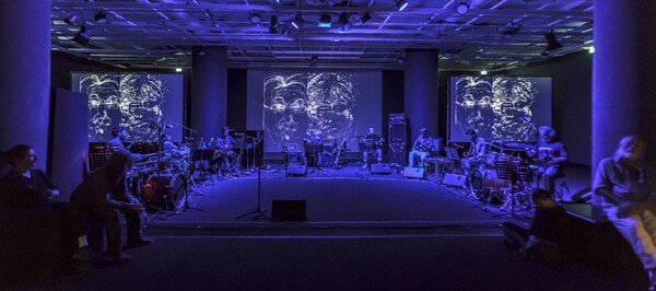 Οι μουσικοί ως installation στο πρωτότυπο πείραμα «Who['s]is Who[on]» του Μιχάλη Σιγανίδη
