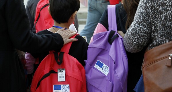 Τι λένε οι γονείς των παιδιών που δεν τα έστειλαν στο σχολείο λόγω των προσφυγόπουλων