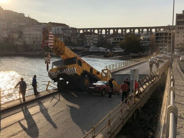 Συναγερμός στην Καβάλα: Κατέρρευσε τμήμα γέφυρας - ΦΩΤΟΓΡΑΦΙΕΣ