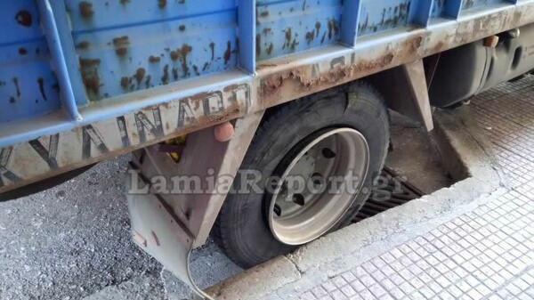 Απίστευτο ατύχημα στη Λαμία - Έσκασε λάστιχο φορτηγού, εκτοξεύθηκε ο τάκος και τραυμάτισε φοιτήτρια