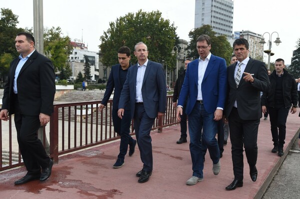 Σερβία: Σε ασφαλές σημείο μεταφέρθηκε ο πρωθυπουργός - Βρέθηκαν κρυμμένα όπλα κοντά στο σπίτι του