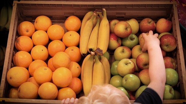 Γιατί η Tesco αφαιρεί τη σήμανση «Ανάλωση κατά προτίμηση πριν από» σε προϊόντα φρέσκων τροφίμων