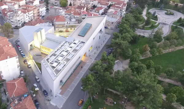 H ιστορική Κοβεντάρειος Δημοτική Βιβλιοθήκη Κοζάνης ανοίγει τις πύλες της στο νέο, υπερσύγχρονο σπίτι της