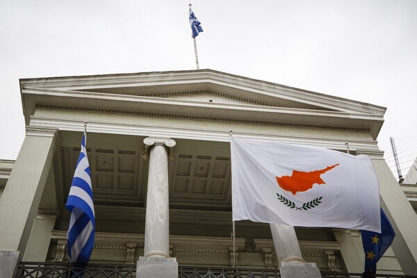 Αυστηρό μήνυμα ΥΠΕΞ: Η Ελλάδα δεν θα δεχθεί ποτέ τετελεσμένα της τουρκικής εισβολής στην Κύπρο