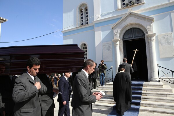 Τελευταίος αποχαιρετισμός στον Δημήτρη Μυταρά