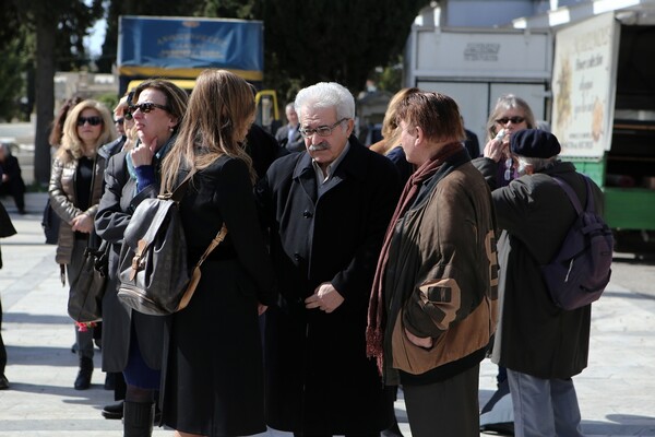 Τελευταίος αποχαιρετισμός στον Δημήτρη Μυταρά